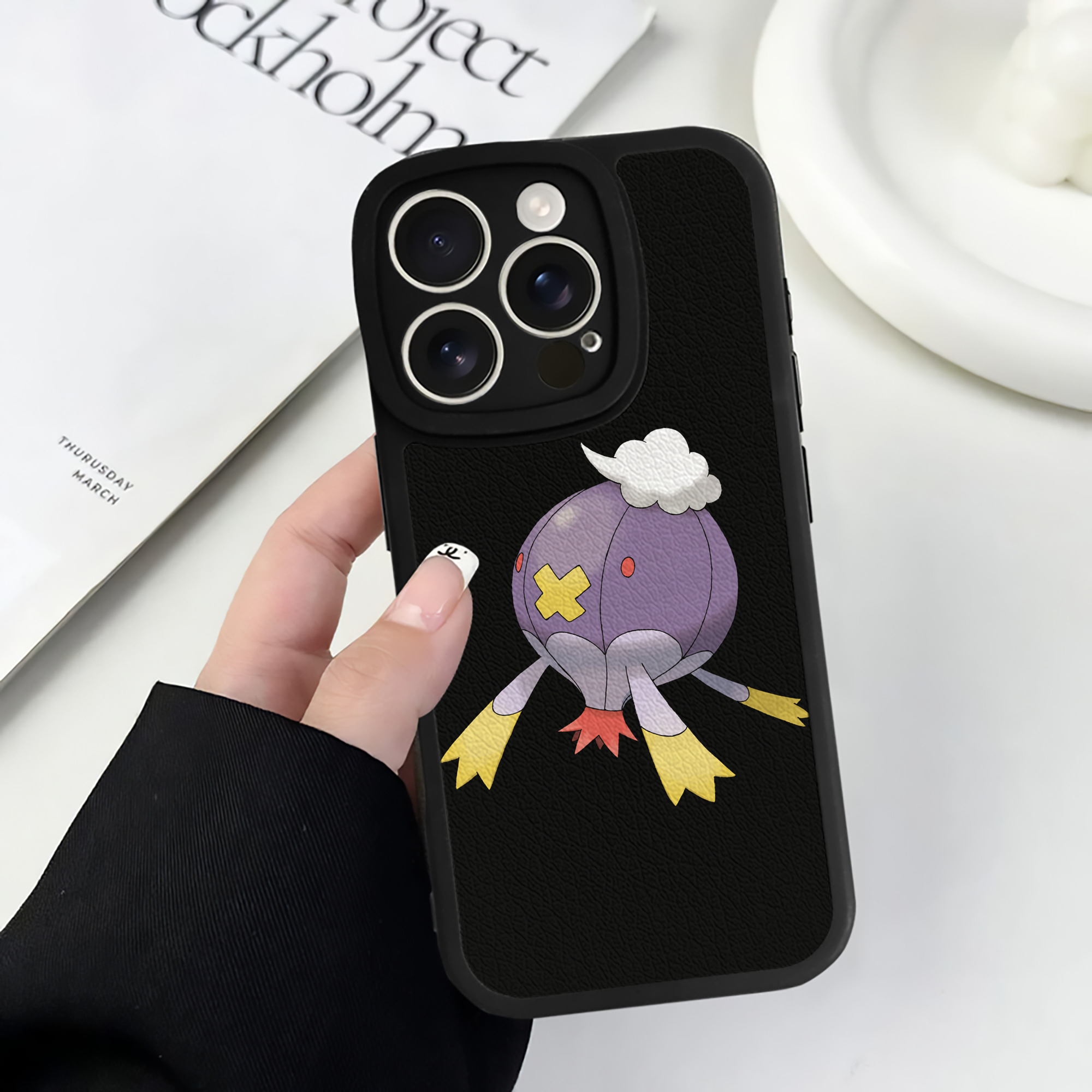 （画像用） ポケットモンスター Pokémon 【iPhone 16シリーズ対応】シリコンスマホケース（レザー調） 材質：シリコン